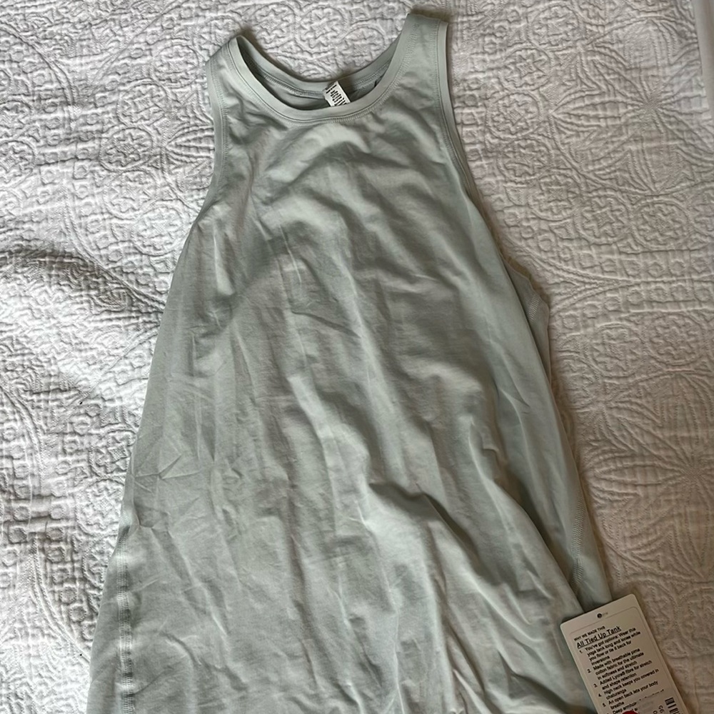Lululemon All Tied Up Tank size 6 mint green NWT